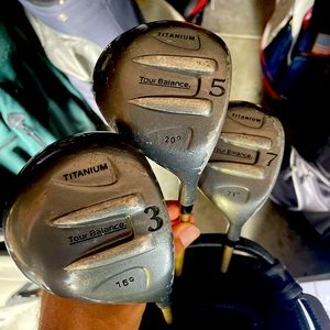 Ladies golf wood set 3 pc by Tour balance in right hand